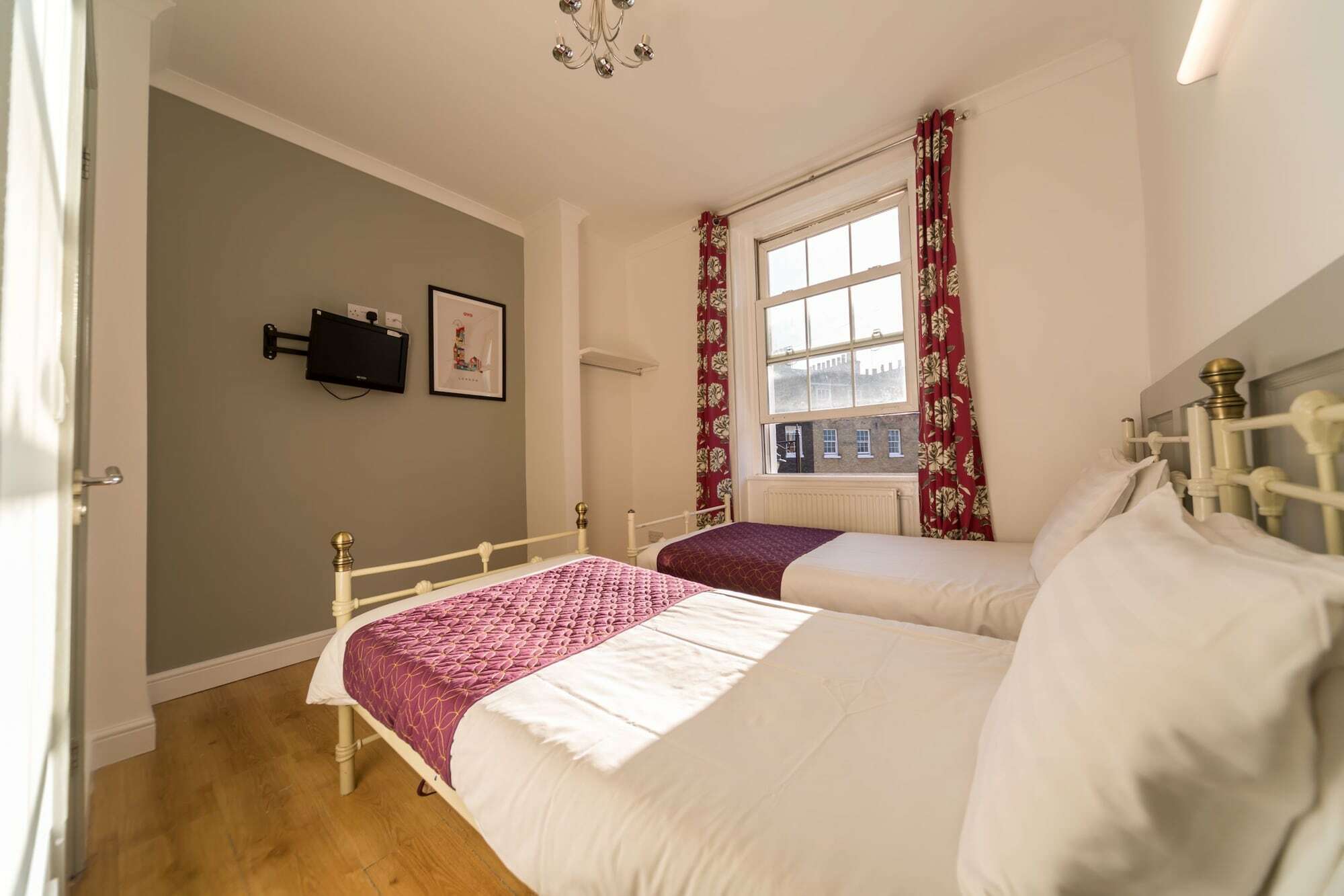 Oyo Kings Hotel London Exterior photo